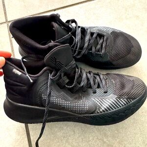 Kyrie flytrap 5 black